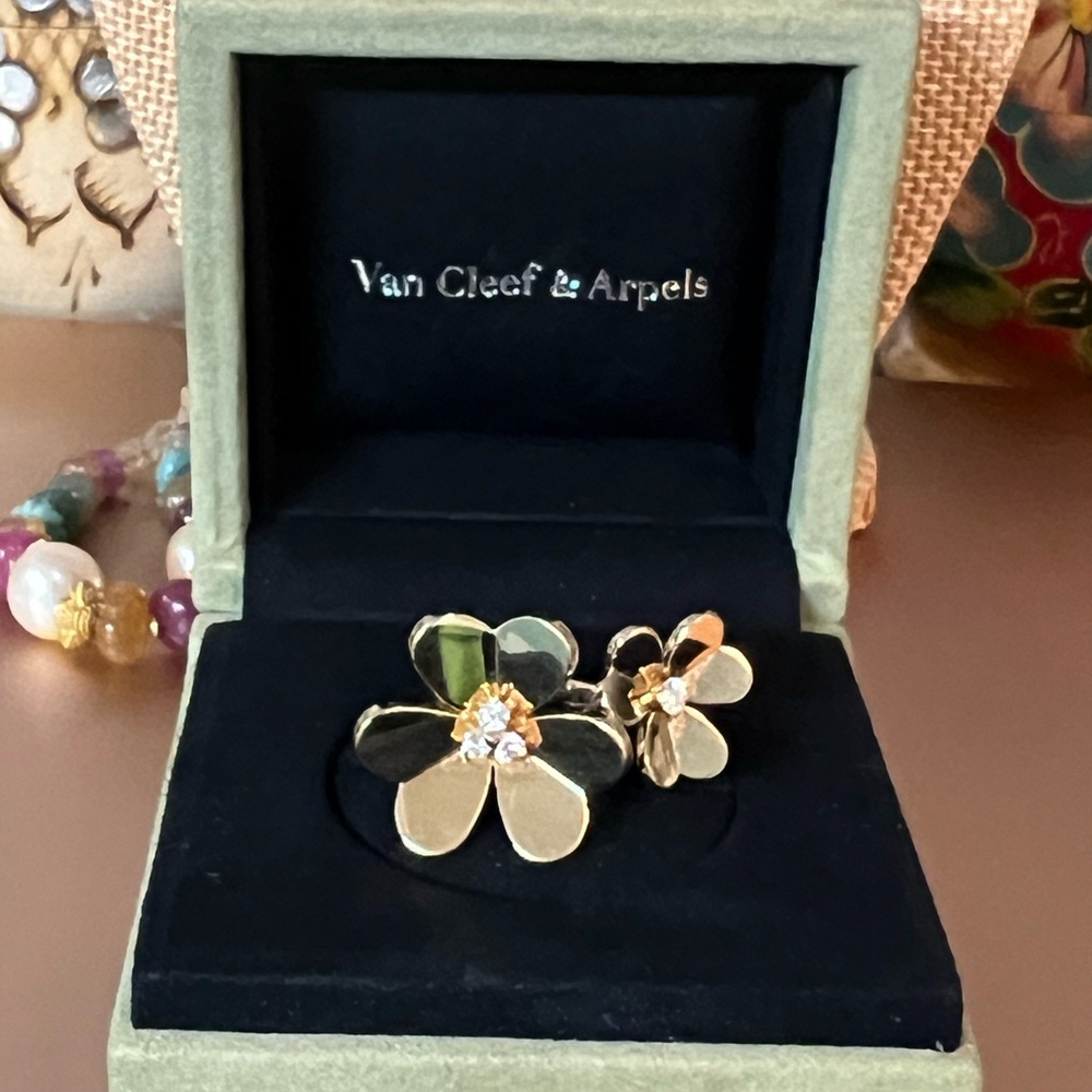 Van Cleef & Arpels Frivole Ring 18K Yellow Gold w/Diamonds size 5.75 Hold Hold - Picture 10 of 15